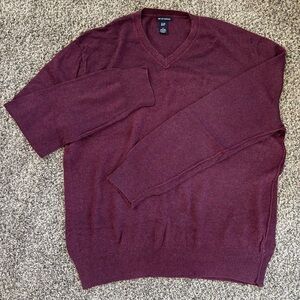 GAP Men's V-Neck Sweater in Rich Burgundy
